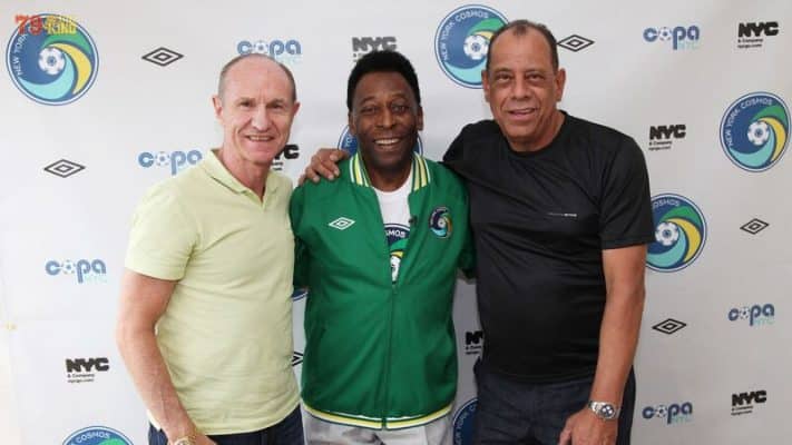 Ông cùng Pele đã giúp Brazil chinh phục nhiều đỉnh cao