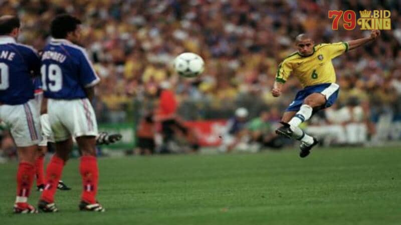 Anh đóng vai trò lớn cho ngôi vô địch World Cup 2002 của Brazil